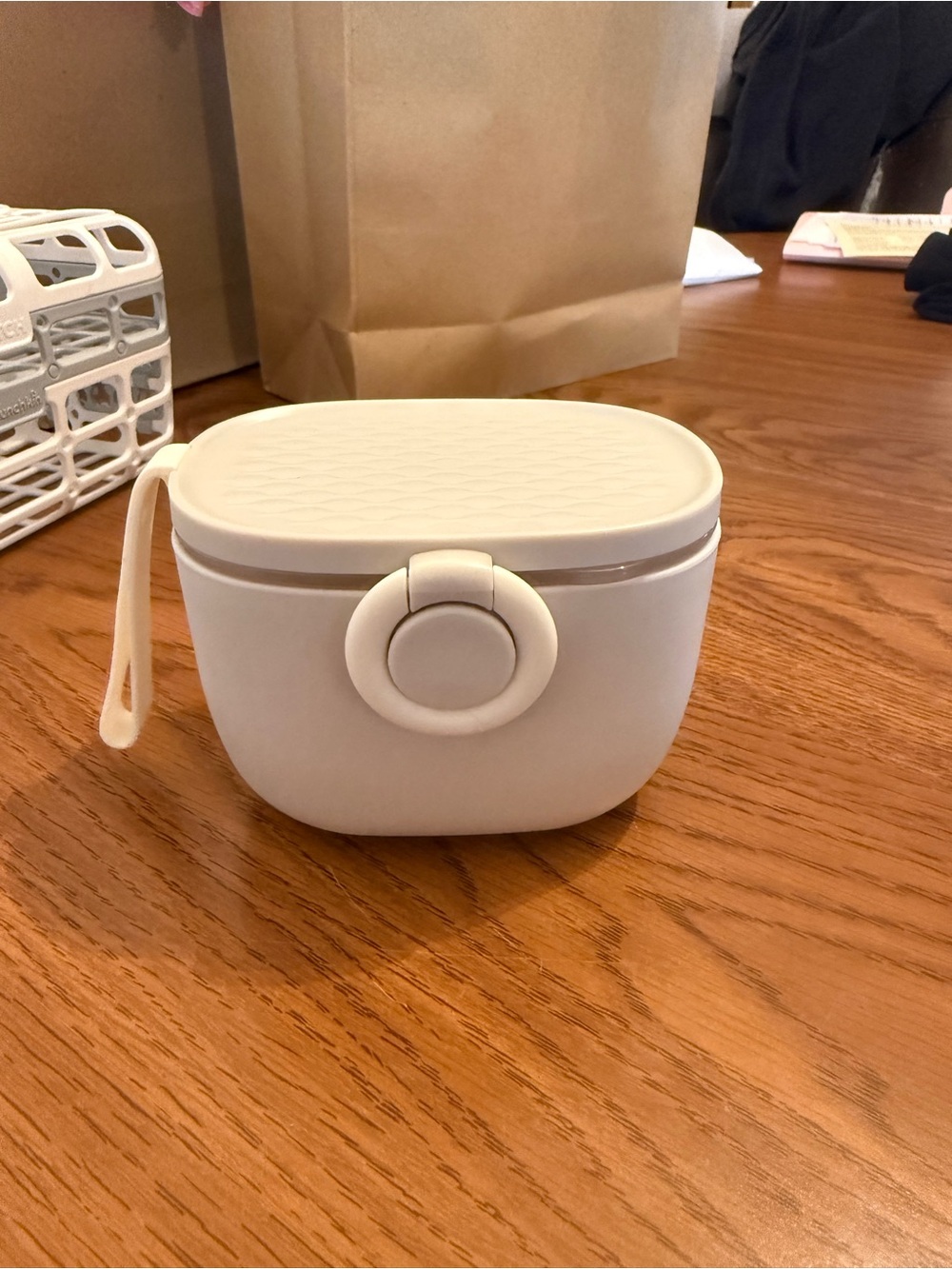Baby formula travel container